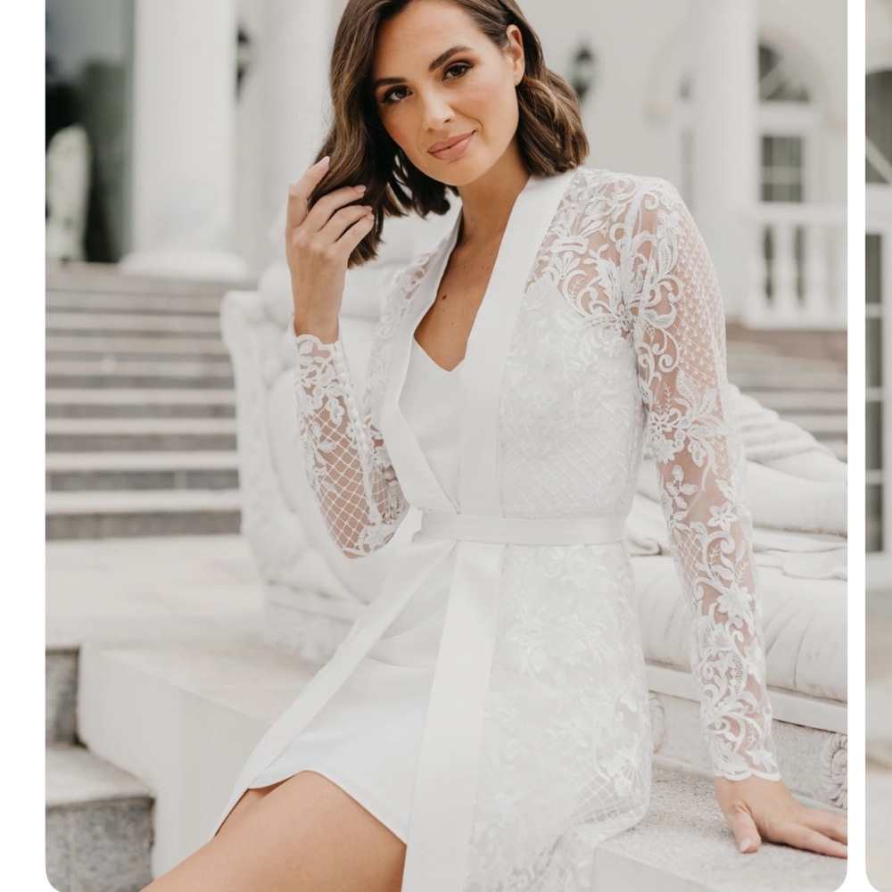 Elegant White Lace wedding get ready robe